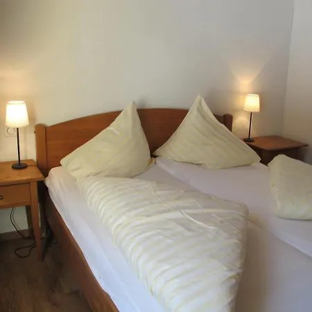 Reitstall Und Saloon San Jon 2* 施库尔