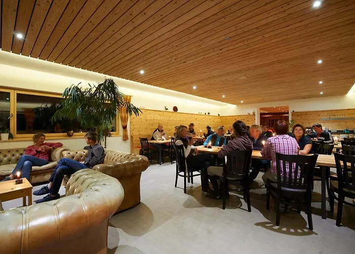 Reitstall Und Saloon San Jon Hotel Scuol