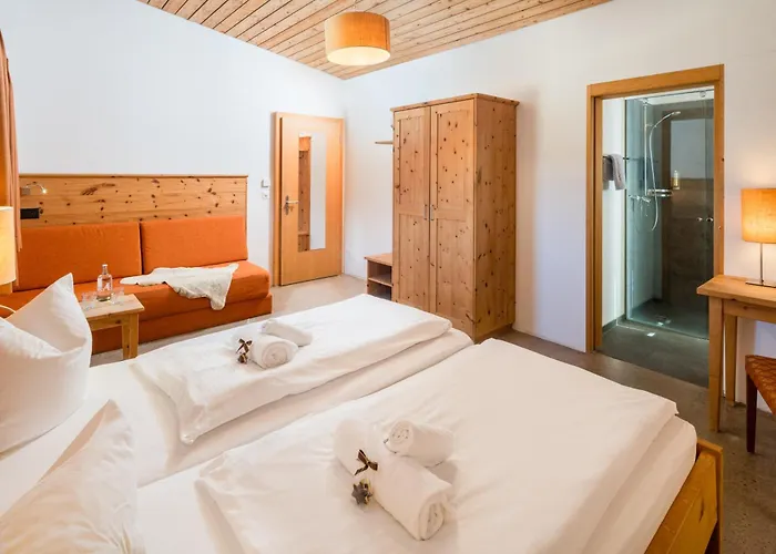 Reitstall Und Saloon San Jon Scuol